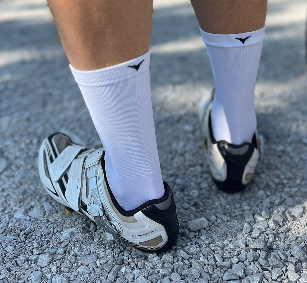 VetoMVR1.0CyclingSocksUltimateWhiteLifestyle.jpg